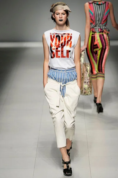 Look 13